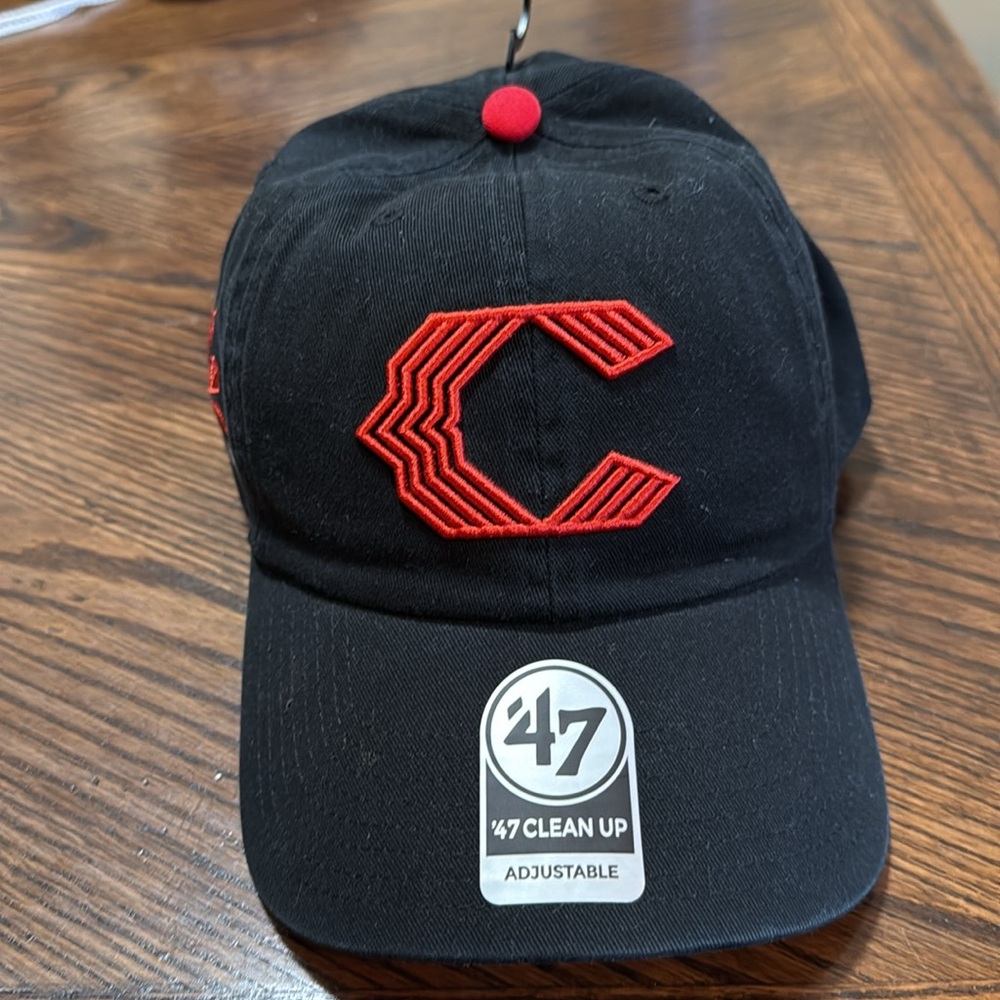 Cincinnati Reds ‘47 MLB Black Red C City Connect Cap - Picture 2 of 10